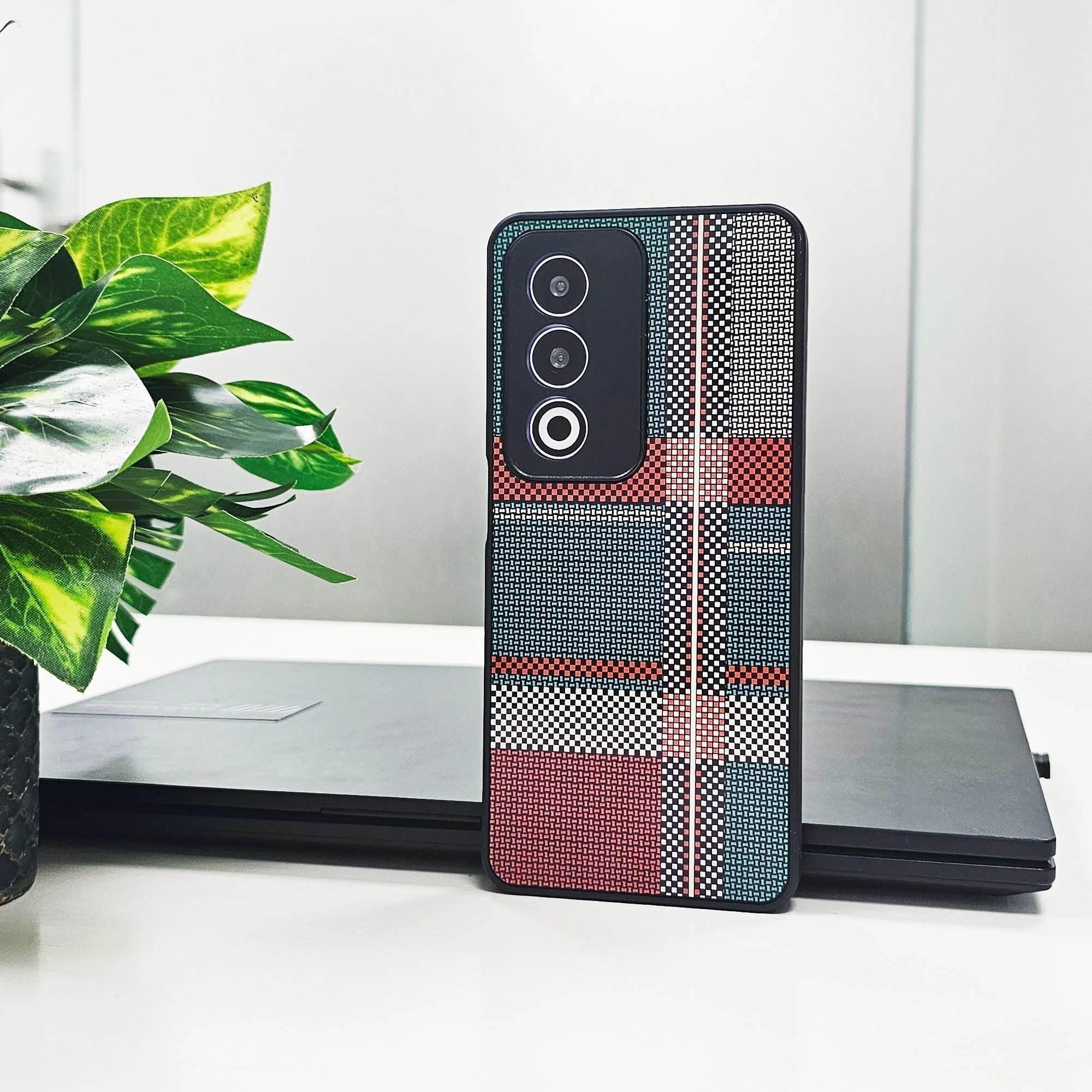Oppo A3 Pro 5G Luxury Grid Pattern Glass Back Shockproof Case - Image 2